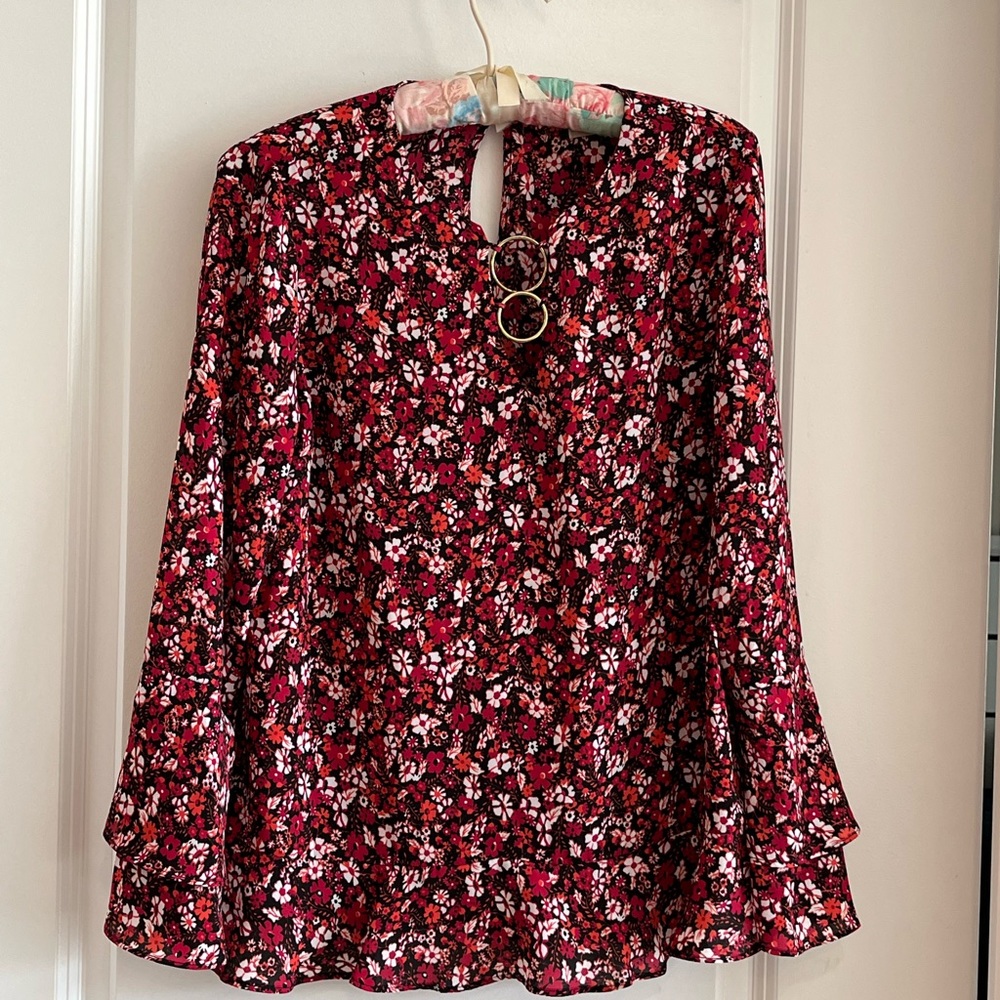Gorgeous Michael Kors Blouse. Size Small!